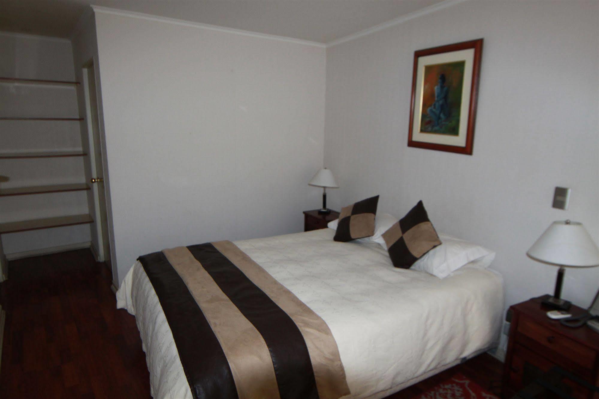 Chileapart Santiago Luaran gambar